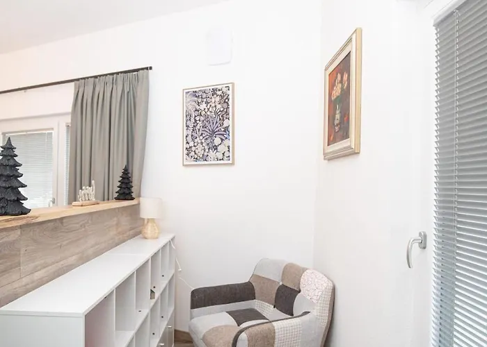 Check-in Check-out Pila